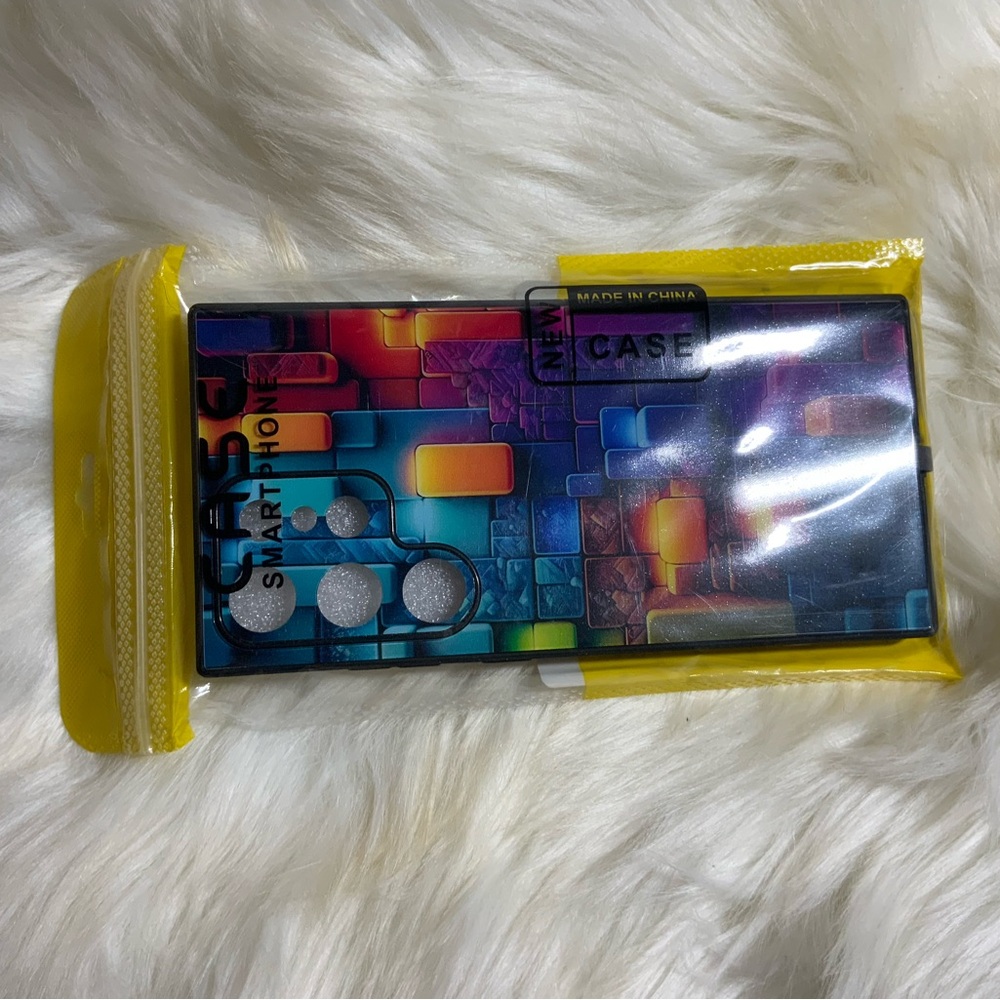 NWOT Colorful Geometric Smartphone Case